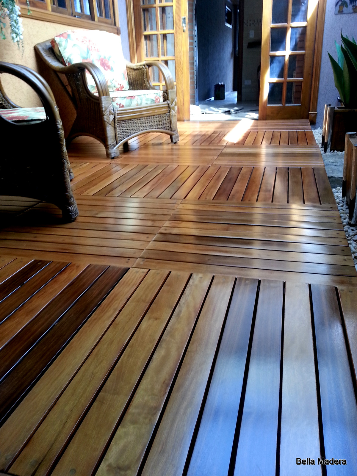 Deck de madeira maciça itaúba tipo modular - Bella Decks