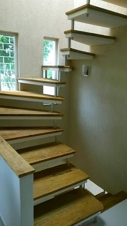 Escada de madeira peroba de demolição, peroba rústica